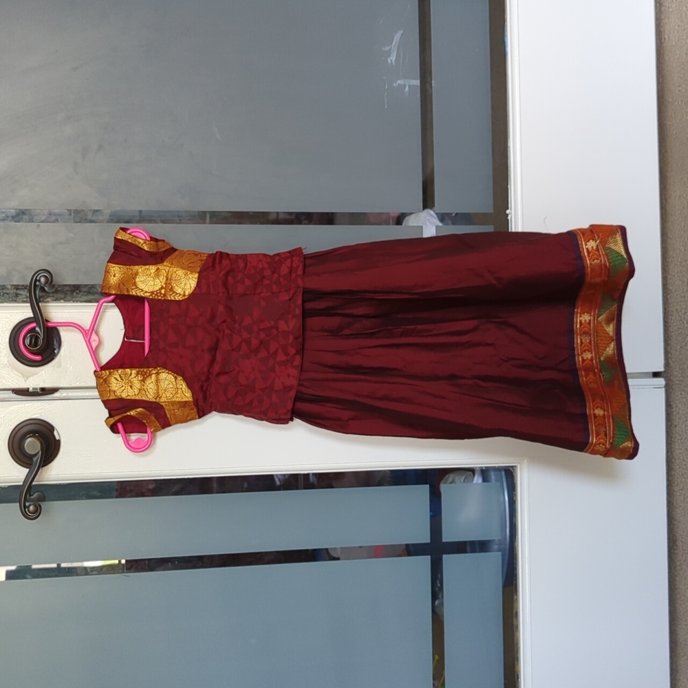 1T beautiful Indian outfit